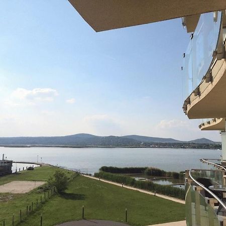 Vízparti wellness apartman Velence Apartamento Exterior foto